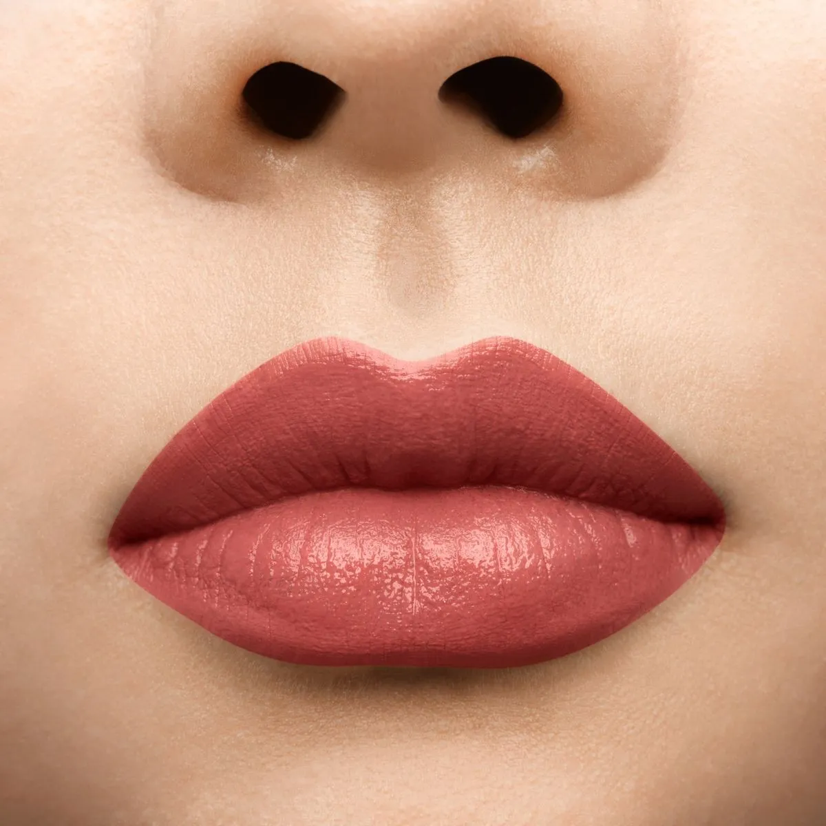 Christian Louboutin Rouge Louboutin Silky Satin – Satin lipstick – Bobo Blush 385 - Beauty - alternate view 3